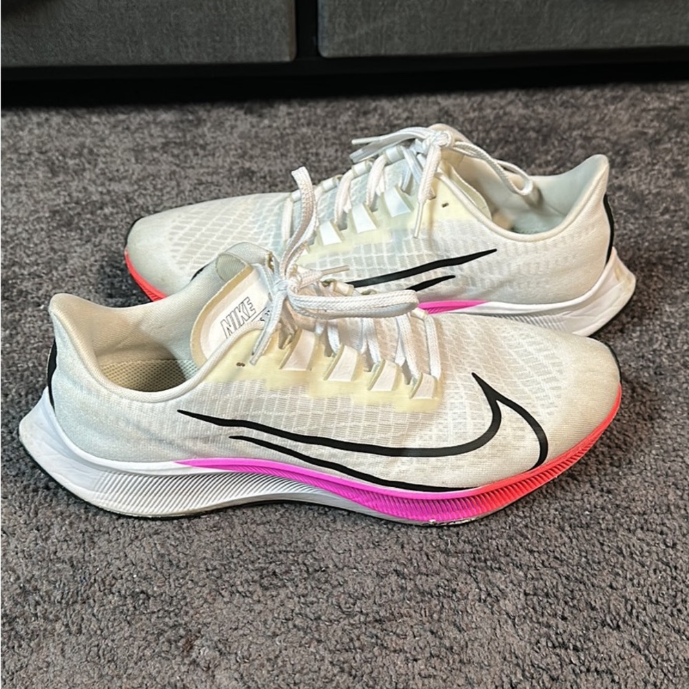 Nike Pegasus 37 Size: 10.5